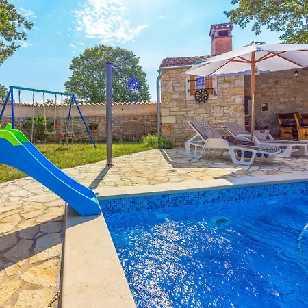 Boduleri For 9 People In Istria With Private Pool & Children Playground Vila