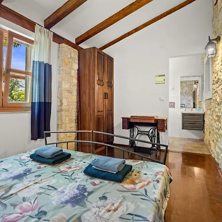 Boduleri For 9 People In Istria With Private Pool & Children Playground Divšići