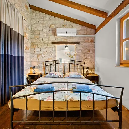Boduleri For 9 People In Istria With Private Pool & Children Playground *